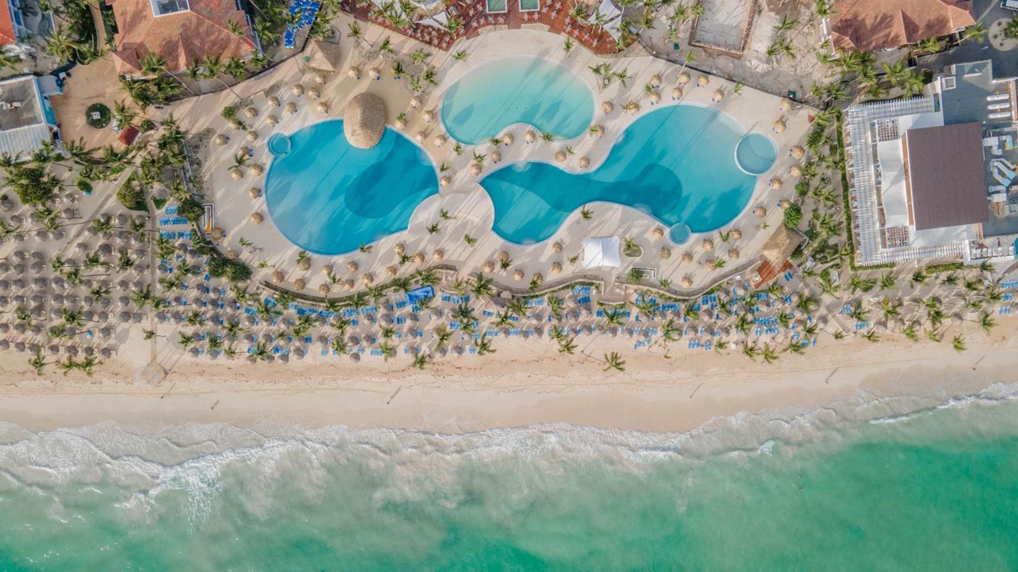 Bahia Principe Grand Bavaro Πούντα Κάνα Εξωτερικό φωτογραφία Aerial view of the beach